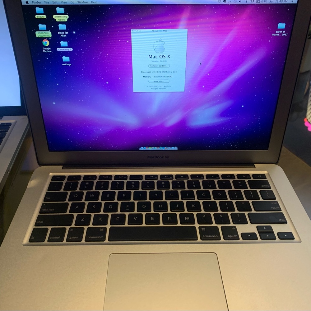 Apple MacBook Air 13 inch 4GB memory
